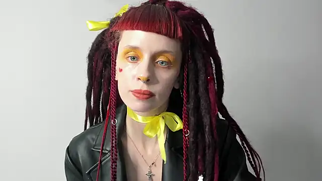 Snapshot of FlowerOfSin2001 chatting on 03-04-25, 04:30 FlowerOfSin2001 online show from 03-04-25, 04:30