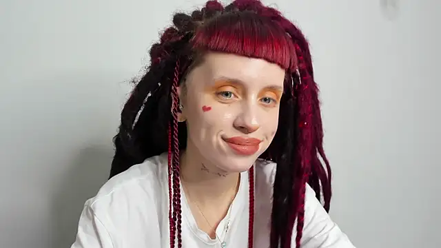 Snapshot of FlowerOfSin2001 chatting on 03-08-25, 12:20 FlowerOfSin2001 online show from 03-08-25, 12:20