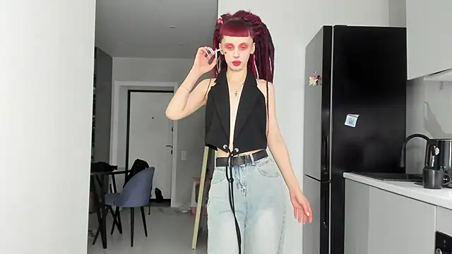 Snapshot of FlowerOfSin2001 chatting on 03-11-25, 07:47 FlowerOfSin2001 online show from 03-11-25, 07:47