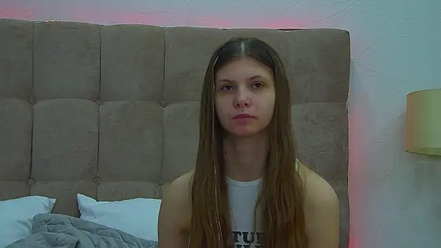 Snapshot of AudreyBarlow chatting on 02-08-25, 07:48 AudreyBarlow online show from 02-08-25, 07:48