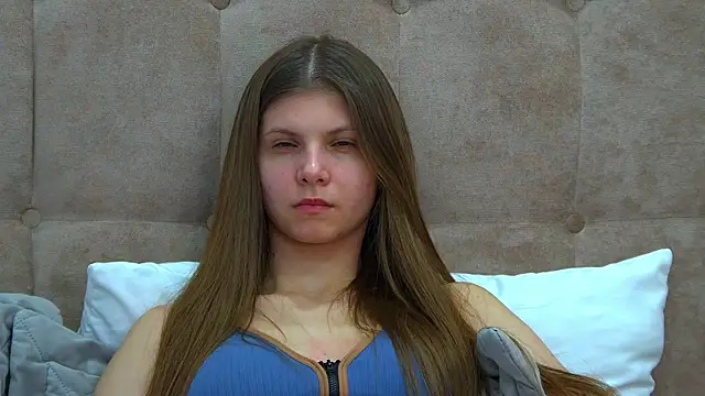 Snapshot of AudreyBarlow chatting on 02-19-25, 03:38 AudreyBarlow online show from 02-19-25, 03:38