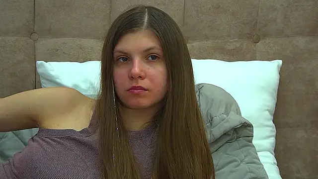 Snapshot of AudreyBarlow chatting on 02-25-25, 06:25 AudreyBarlow online show from 02-25-25, 06:25