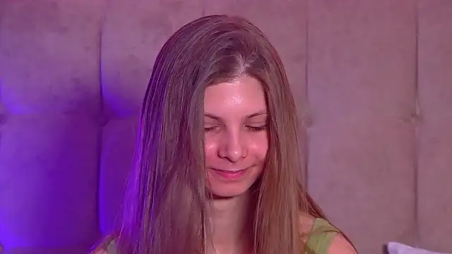 Snapshot of AudreyBarlow chatting on 02-28-25, 06:32 AudreyBarlow online show from 02-28-25, 06:32