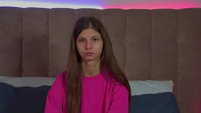 Snapshot of AudreyBarlow chatting on 10-19-25, 06:25 AudreyBarlow online show from 10-19-25, 06:25