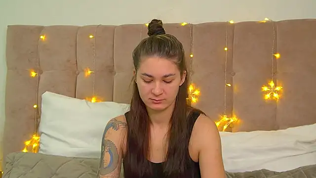 Snapshot of RachelSimpson chatting on 12-22-24, 06:26 RachelSimpson online show from 12-22-24, 06:26