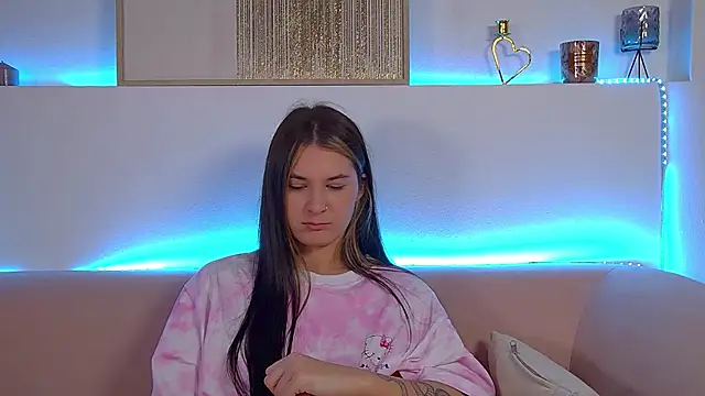 Snapshot of RachelSimpson chatting on 03-06-25, 12:43 RachelSimpson online show from 03-06-25, 12:43