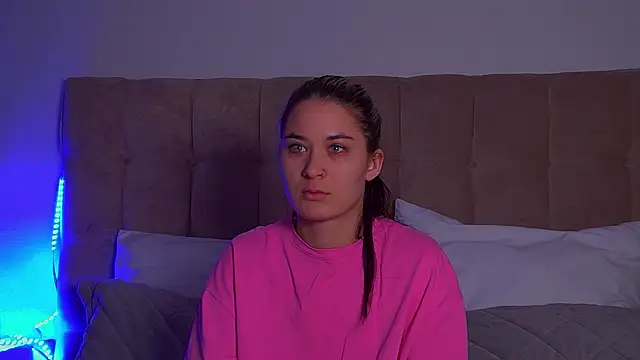 Snapshot of RachelSimpson chatting on 03-11-25, 06:30 RachelSimpson online show from 03-11-25, 06:30