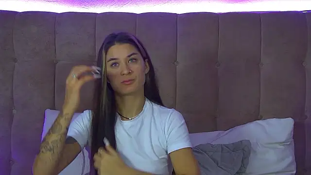 Snapshot of RachelSimpson chatting on 11-19-25, 06:41 RachelSimpson online show from 11-19-25, 06:41