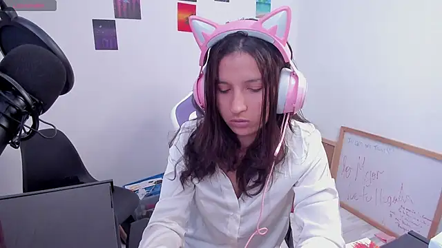 Snapshot of Cositarica_ chatting on 02-01-26, 02:04 Cositarica online show from 02-01-26, 02:04