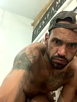 Snapshot of raphadoors19 chatting on 10-12-25, 01:48 raphadoors19 online show from 10-12-25, 01:48