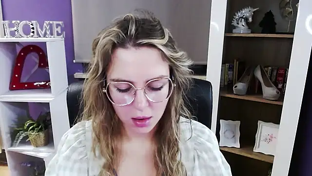 Snapshot of Zoey_Erotic chatting on 12-02-25, 05:35 Zoey Erotic online show from 12-02-25, 05:35