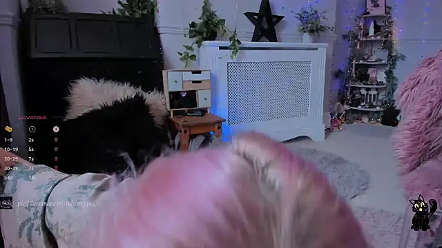 AliceW0lf online show from 03-21-25, 11:44