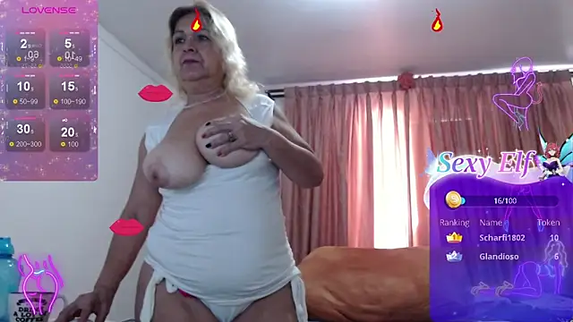 Snapshot of linapalacios chatting on 05-11-26, 02:45 linapalacios online show from 05-11-26, 02:45