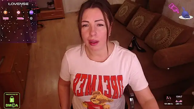 LauraClarck online show from 02-10-25, 08:53