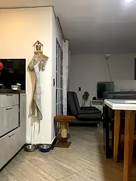 Snapshot of Kataliina chatting on 09-16-25, 04:57 Kataliina online show from 09-16-25, 04:57