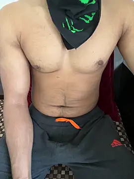 Snapshot of AmHunter04 chatting on 03-20-25, 09:48 AmHunter04 online show from 03-20-25, 09:48