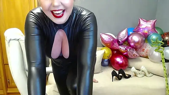 Snapshot of Cute_sun chatting on 12-20-24, 05:29 Cute sun online show from 12-20-24, 05:29