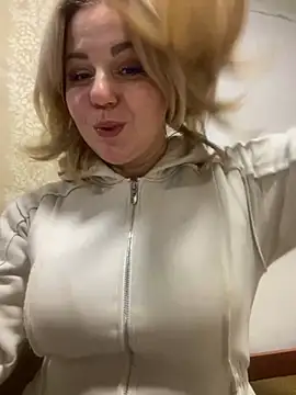 Snapshot of Cute_sun chatting on 01-01-25, 01:26 Cute sun online show from 01-01-25, 01:26