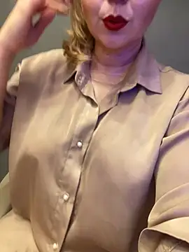 Snapshot of Cute_sun chatting on 01-08-25, 06:31 Cute sun online show from 01-08-25, 06:31