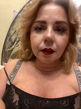 Snapshot of Cute_sun chatting on 01-10-25, 06:28 Cute sun online show from 01-10-25, 06:28