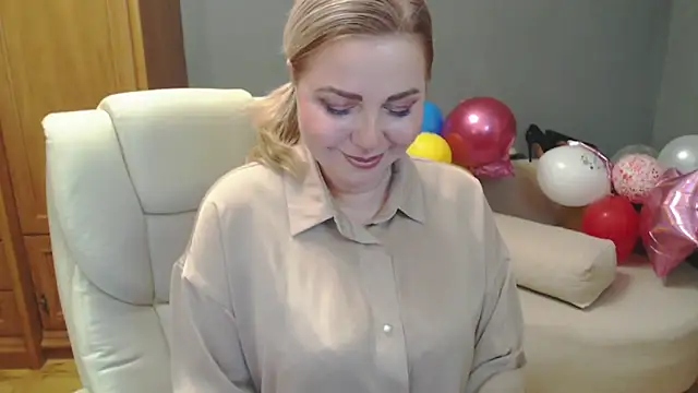 Snapshot of Cute_sun chatting on 01-23-25, 08:35 Cute sun online show from 01-23-25, 08:35