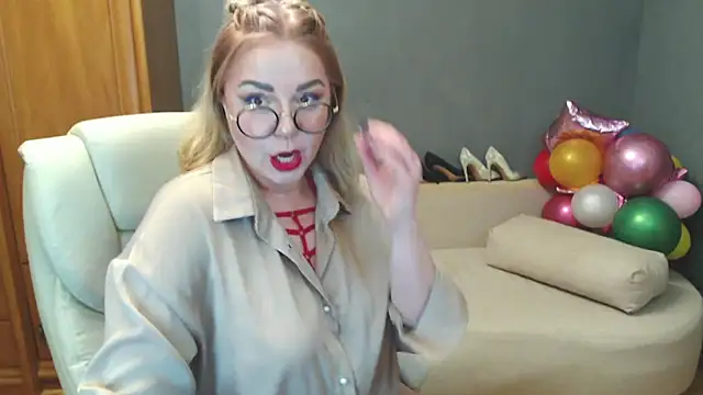 Snapshot of Cute_sun chatting on 02-28-25, 08:18 Cute sun online show from 02-28-25, 08:18