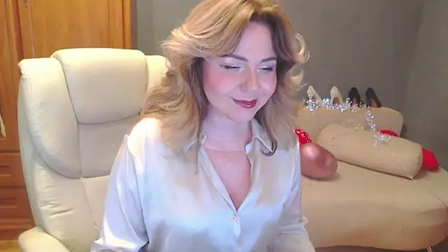 Snapshot of Cute_sun chatting on 04-17-26, 12:46 Cute sun online show from 04-17-26, 12:46