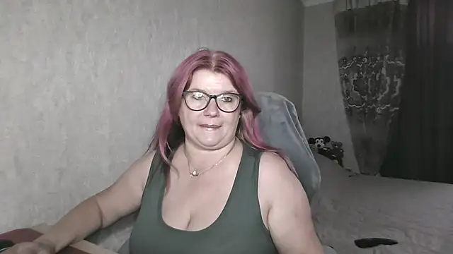 Snapshot of Diana_49 chatting on 06-20-26, 07:22 Diana 49 online show from 06-20-26, 07:22