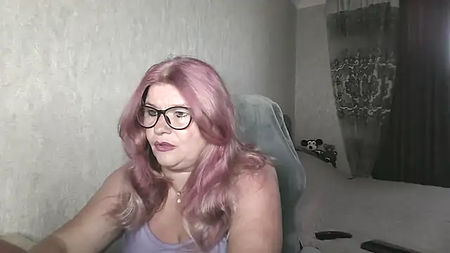 Snapshot of Diana_49 chatting on 06-22-26, 06:54 Diana 49 online show from 06-22-26, 06:54