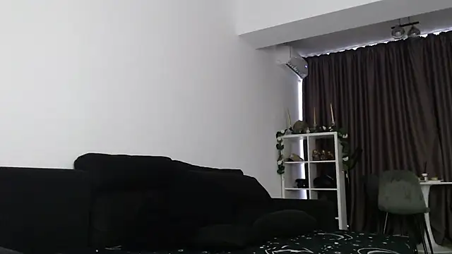 Snapshot of _DylanGreen chatting on 10-14-25, 08:48 DylanGreen online show from 10-14-25, 08:48