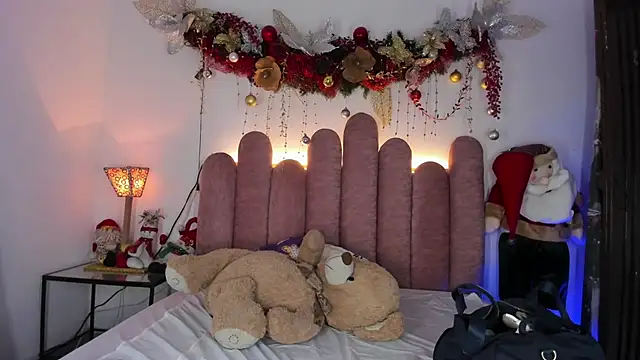 Snapshot of ISABELLASSMITH chatting on 01-04-25, 08:37 ISABELLASSMITH online show from 01-04-25, 08:37