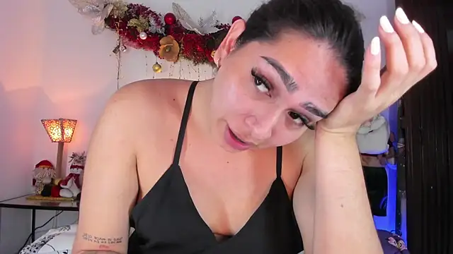 Snapshot of ISABELLASSMITH chatting on 01-06-25, 09:00 ISABELLASSMITH online show from 01-06-25, 09:00