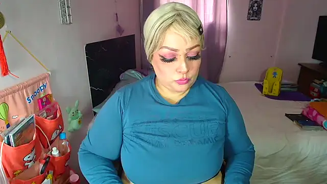 Snapshot of Queen_Anne chatting on 02-24-25, 09:31 Queen Anne online show from 02-24-25, 09:31