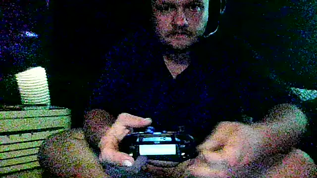 fuckineverett online show from 04-29-26, 01:53