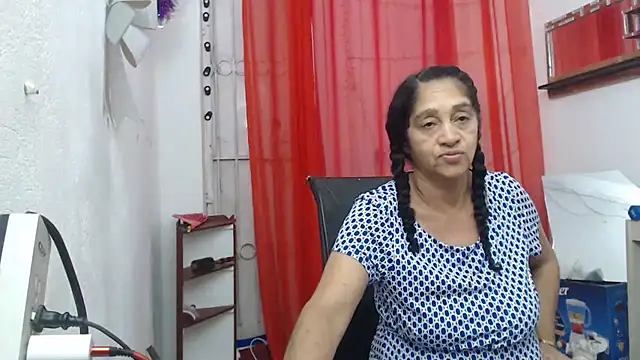 Snapshot of heyline_milf chatting on 05-26-26, 06:04 heyline milf online show from 05-26-26, 06:04