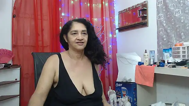 Snapshot of heyline_milf chatting on 05-30-26, 07:11 heyline milf online show from 05-30-26, 07:11