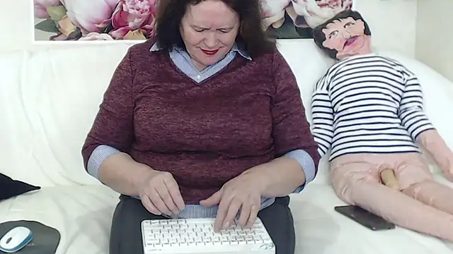 FlaviaSquirts online show from 02-25-25, 11:41