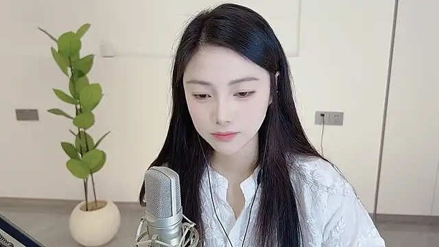 HaagenDazs  online show from 03-07-25, 01:09