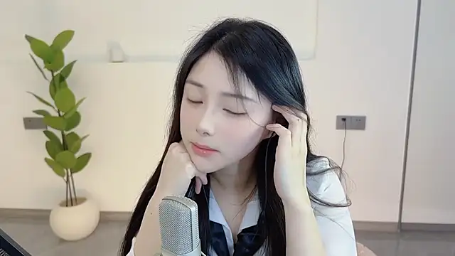 HaagenDazs  online show from 03-17-25, 04:08