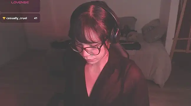 Snapshot of modjo_ chatting on 01-24-25, 04:37 modjo online show from 01-24-25, 04:37