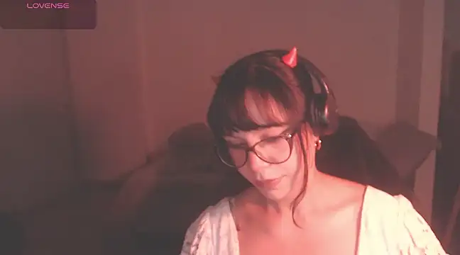 Snapshot of modjo_ chatting on 01-31-25, 03:20 modjo online show from 01-31-25, 03:20