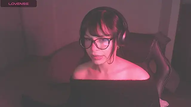 Snapshot of modjo_ chatting on 09-28-25, 05:46 modjo online show from 09-28-25, 05:46