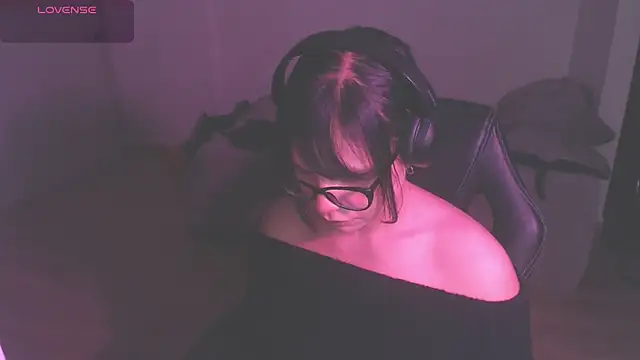 Snapshot of modjo_ chatting on 11-22-25, 03:38 modjo online show from 11-22-25, 03:38