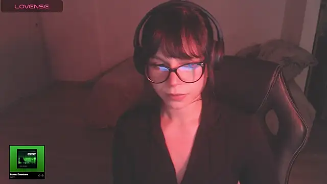 Snapshot of modjo_ chatting on 12-14-25, 05:02 modjo online show from 12-14-25, 05:02