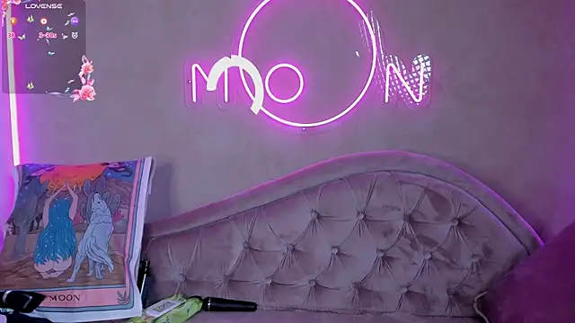 Snapshot of lika_lil chatting on 12-16-25, 12:26 lika lil online show from 12-16-25, 12:26