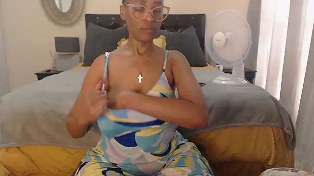 Snapshot of Creamyass22 chatting on 12-14-24, 01:16 Creamyass22 online show from 12-14-24, 01:16