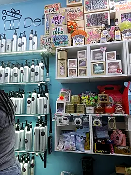 LunaZambrano online show from 09-30-25, 07:52