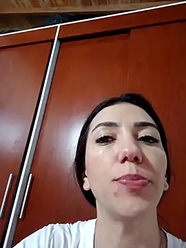 LunaZambrano online show from 10-10-25, 03:27