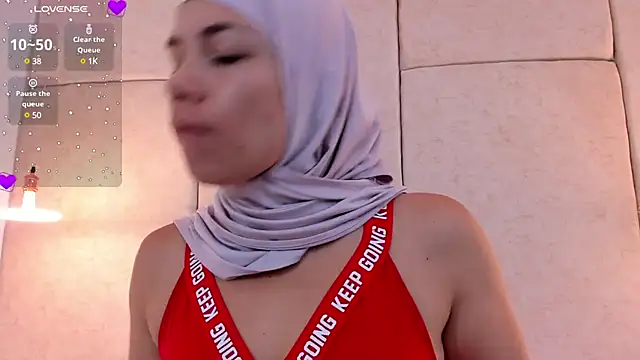 aisha vs online show from 02-08-25, 12:06