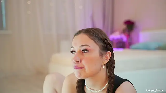 Snapshot of RosyEmily chatting on 02-17-25, 11:44 RosyEmily online show from 02-17-25, 11:44